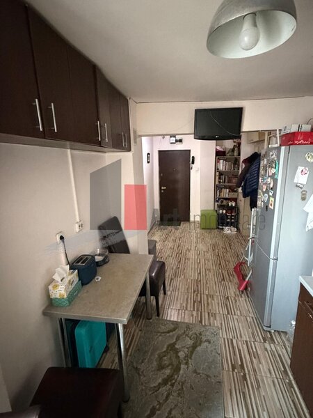 Crangasi- Apartament cu trei camere de vanzare- loc de parcare