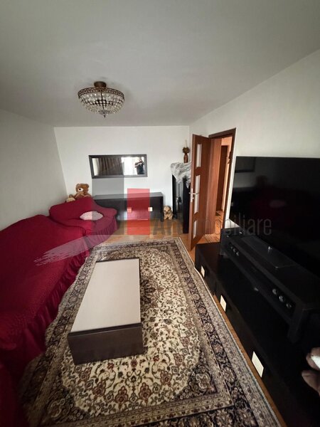Crangasi- Apartament cu trei camere de vanzare- loc de parcare