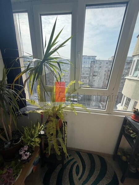 Crangasi- Apartament cu trei camere de vanzare- loc de parcare